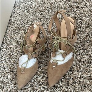 Chic Tan Lace-Up Heels